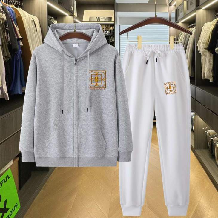 Picture of Versace Sweater Suits _SKUVersaceM-4XL11Lr29542859